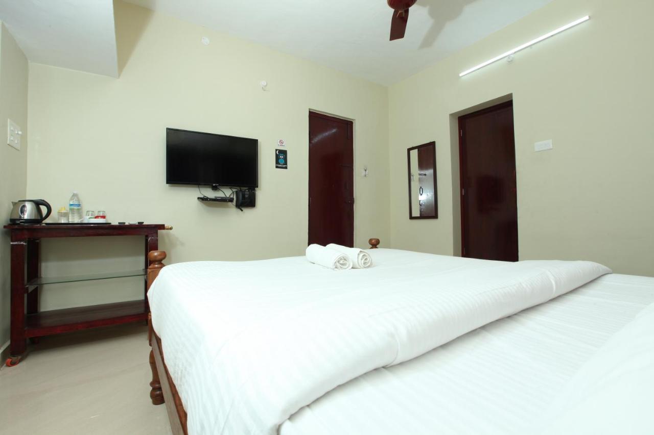 Le Windfall Luxury Pondicherry Bagian luar foto