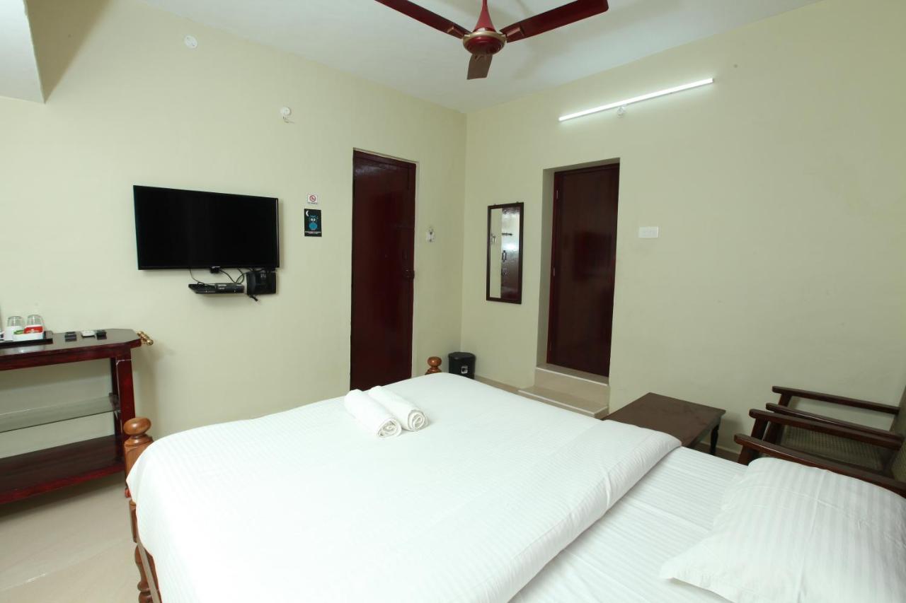 Le Windfall Luxury Pondicherry Bagian luar foto